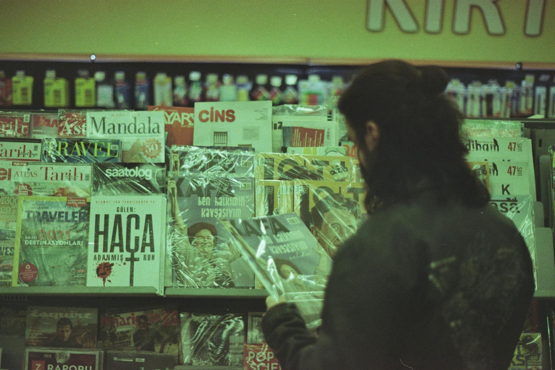 There Was a Time When Doctors Appeared in Cigarette Ads. That Era Shaped How Americans Think About Health Advice Forever.