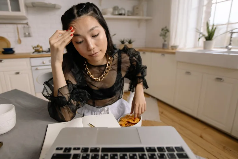 Your Late-Night Junk Food Cravings Aren't a Willpower Problem — Your Sleep-Deprived Brain Is Running a Different Program